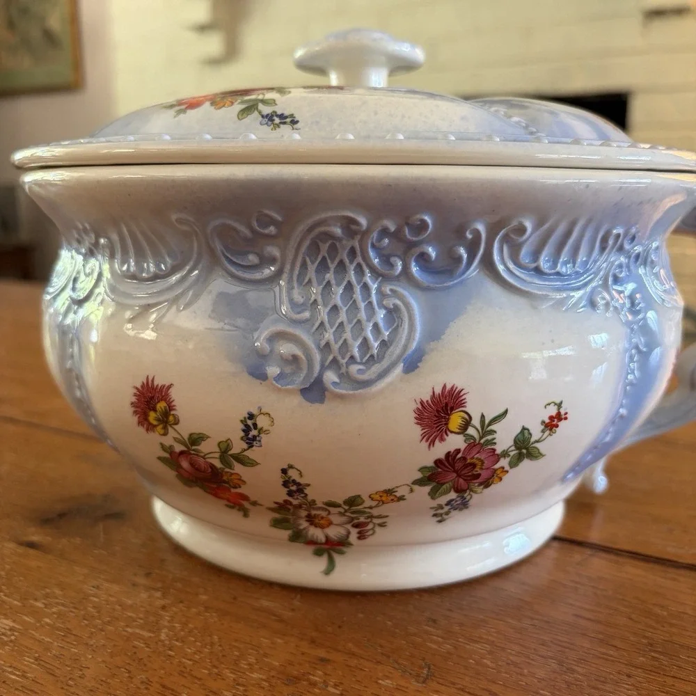 Arnel's Chamber Pot Roses Vintage Blue Painted Roses Floral Embossed Made In USA